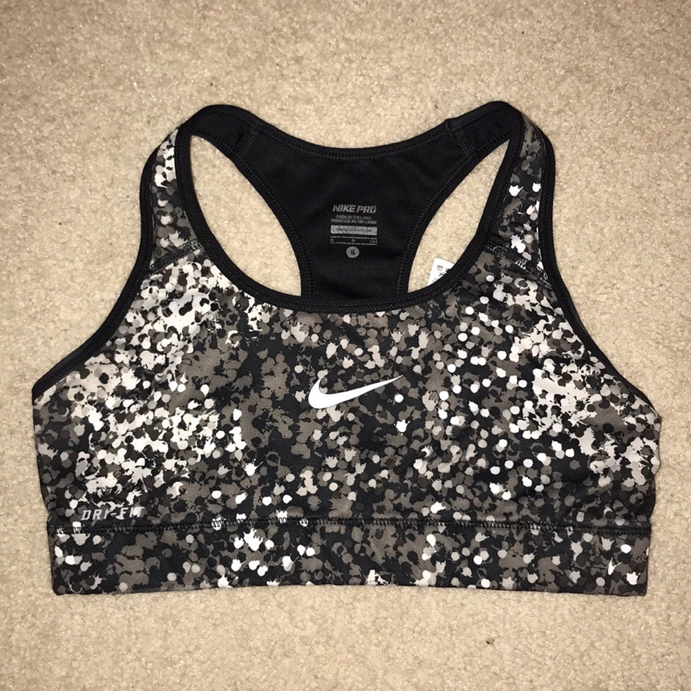 Nike patterned sports bra